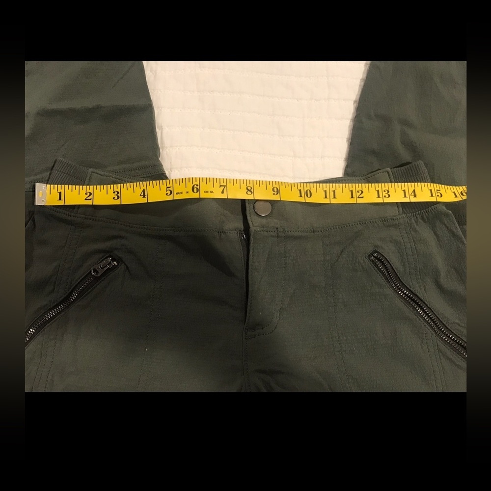 ATHLETA TREKKIE JOGGER PANTS OLIVE GREEN RELAXED FIT ELASTIC CUFFS like new - Picture 10 of 10